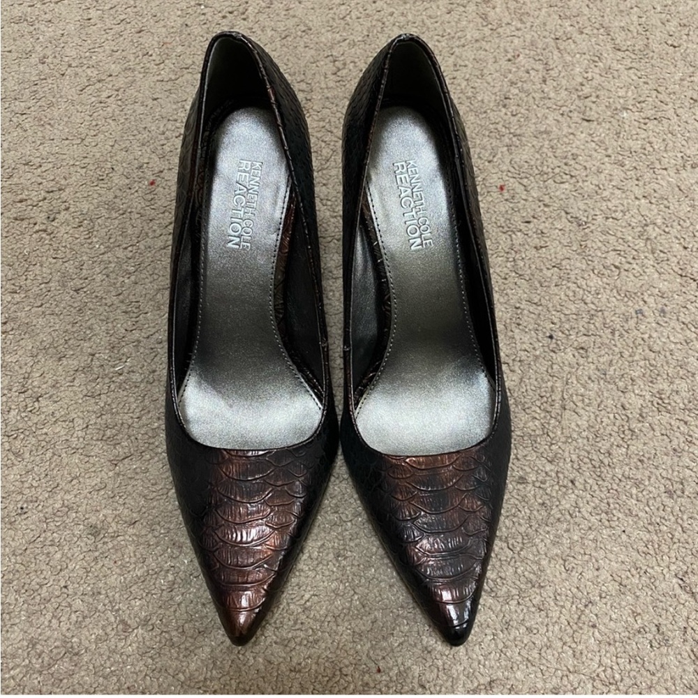 Kenneth Cole Reaction Chocolate Brown Textured Heels